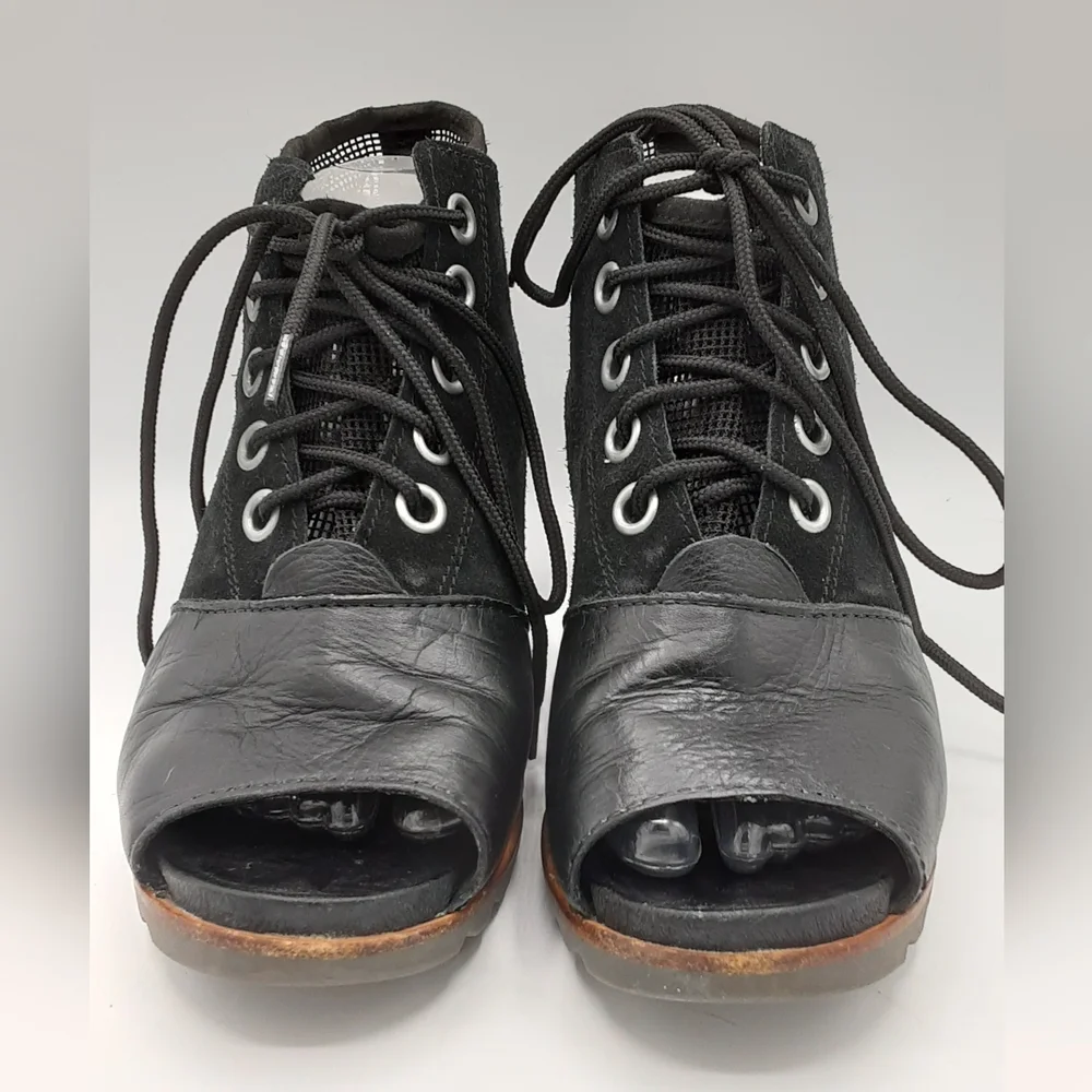 Sorel Joanie Black Suede Leather Mesh Lace Up Peep-Toe Wedge Bootie Size 9.